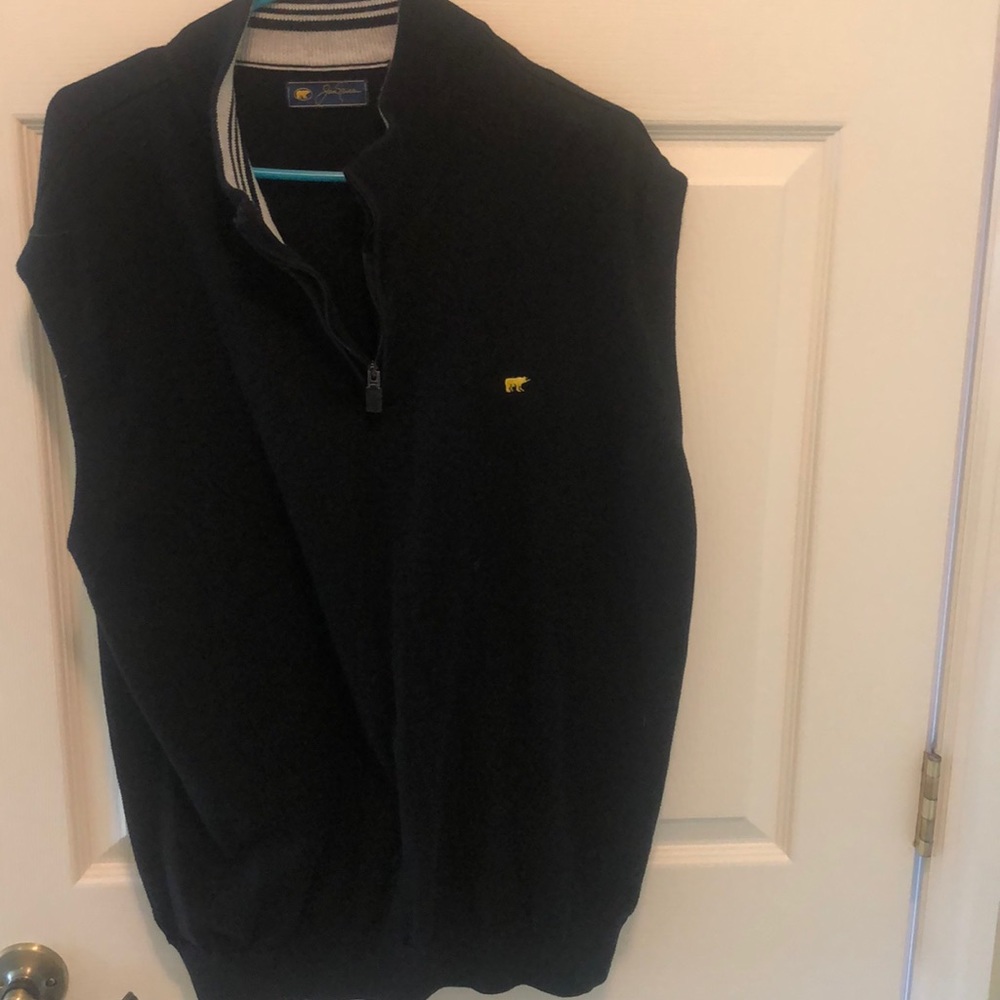Sweater vest